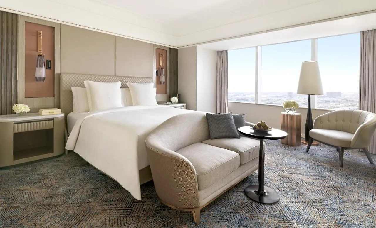 Four Seasons Hotel Riyadh 5*,